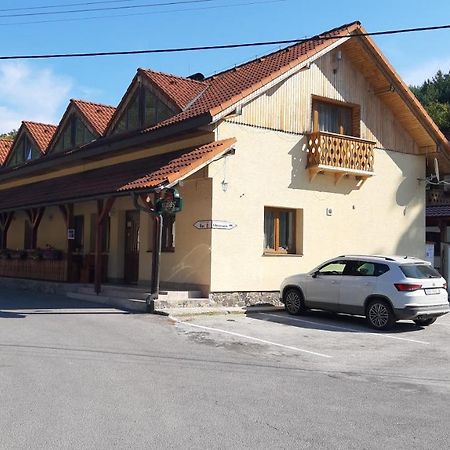 Penzión pri studničke Omastiná Omastina Exterior foto