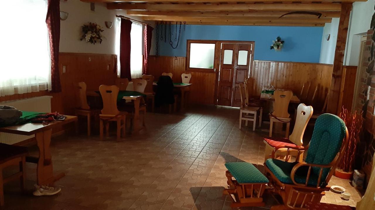 Penzión pri studničke Omastiná Omastina Exterior foto